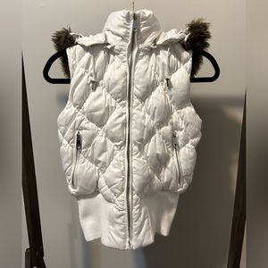 Snow Bunny Vintage Aritzia Puffer Vest